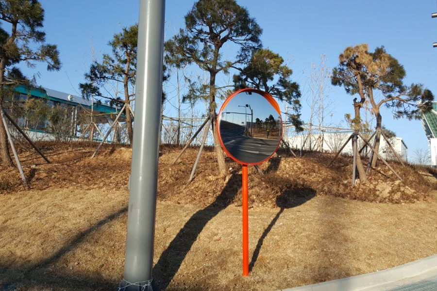 [실적사진] 도로반사경 – 설치 사진 표지