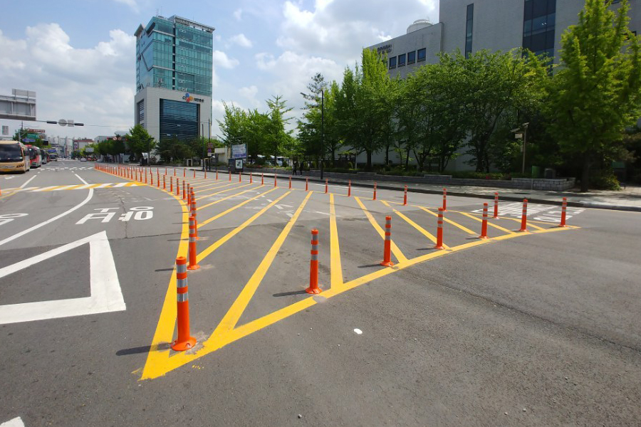 [실적사진] 시선유도봉 – 설치 사진 표지