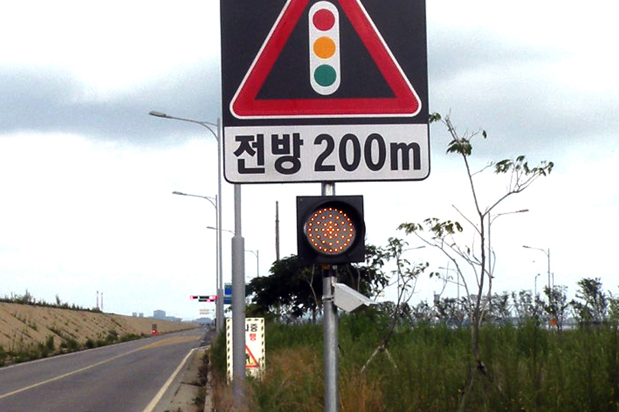 [실적사진] 쏠라 경고등 1구 – 설치 사진 표지