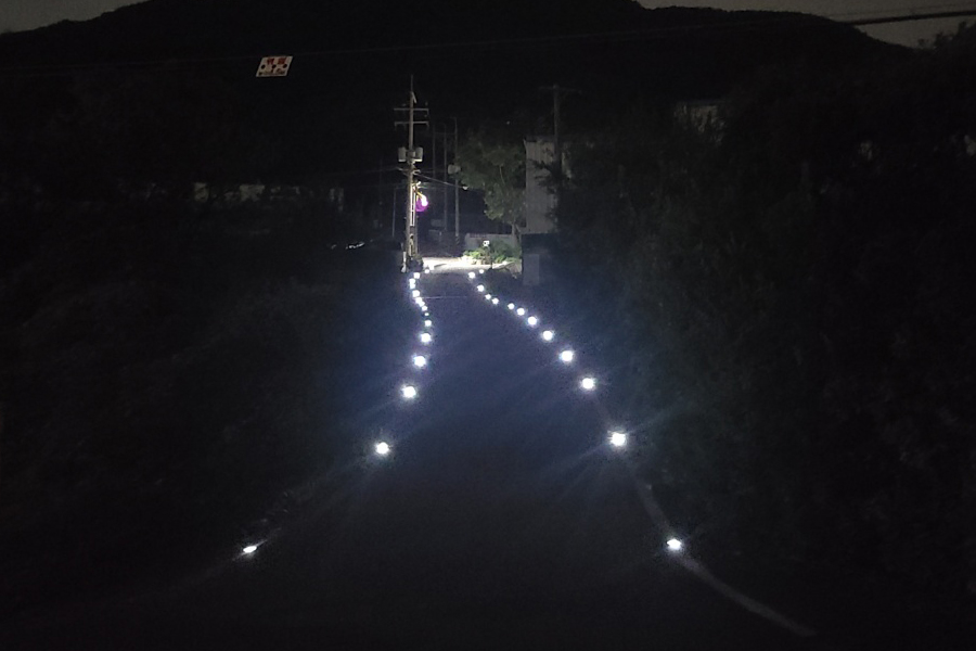 [실적사진] 쏠라 도로표지병 – 설치 사진 표지